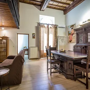 Appartamento Via dei Servi Firenze